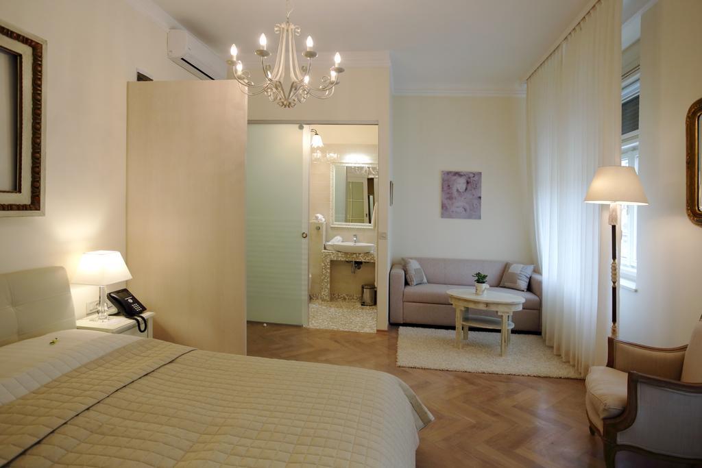 B&B Fotic Zagreb Rum bild