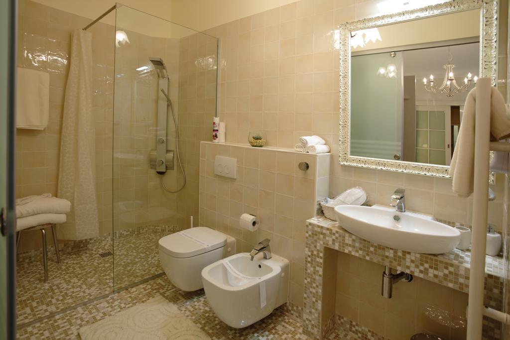 B&B Fotic Zagreb Rum bild